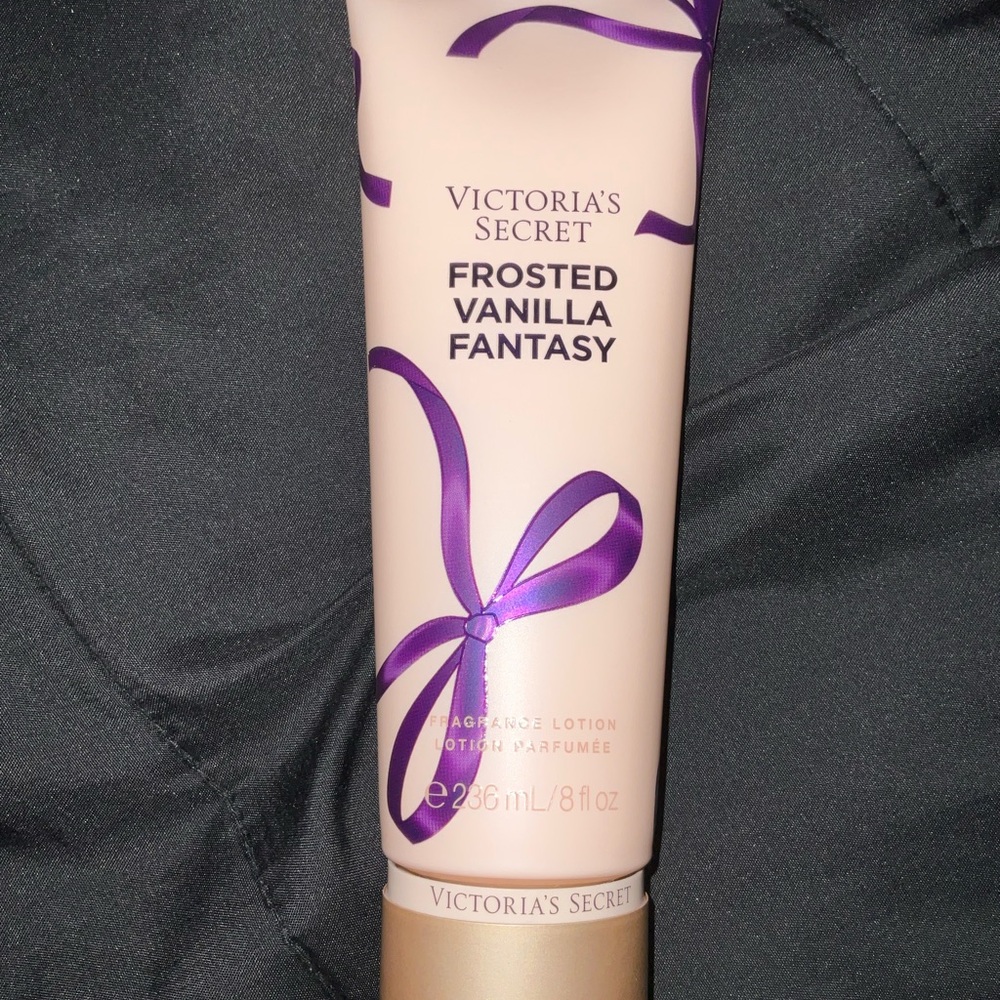 Victoria's Secret Frosted Vanilla Fantasy Lotion - Cream with Purple Ribbon